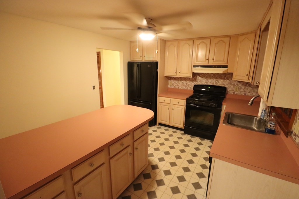 1 Brian Road Franklin, MA 02038 - Photo 8 of 20 Gallery Image 8