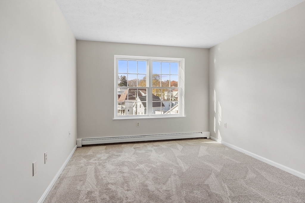 20 Knox Street, Unit 43 Lawrence, MA 01841 - Photo 23 of 30