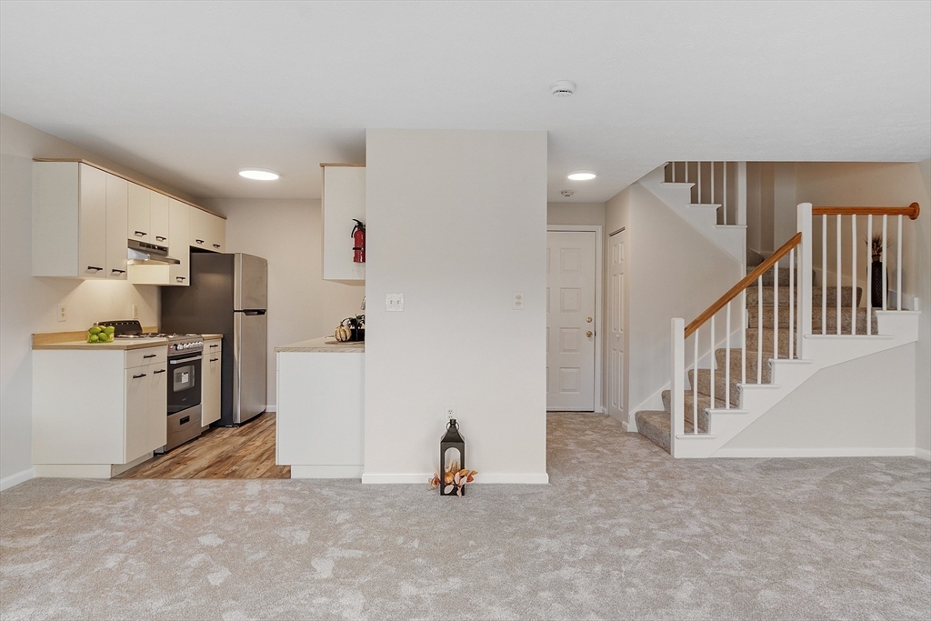 20 Knox Street, Unit 43 Lawrence, MA 01841 - Photo 4 of 30