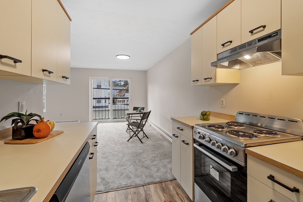 20 Knox Street, Unit 43 Lawrence, MA 01841 - Photo 8 of 30