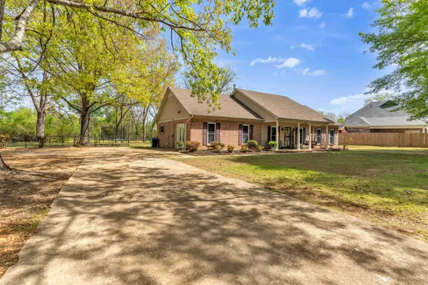 $294,000 | 315 Murrell Street, Oakland, TN 38060