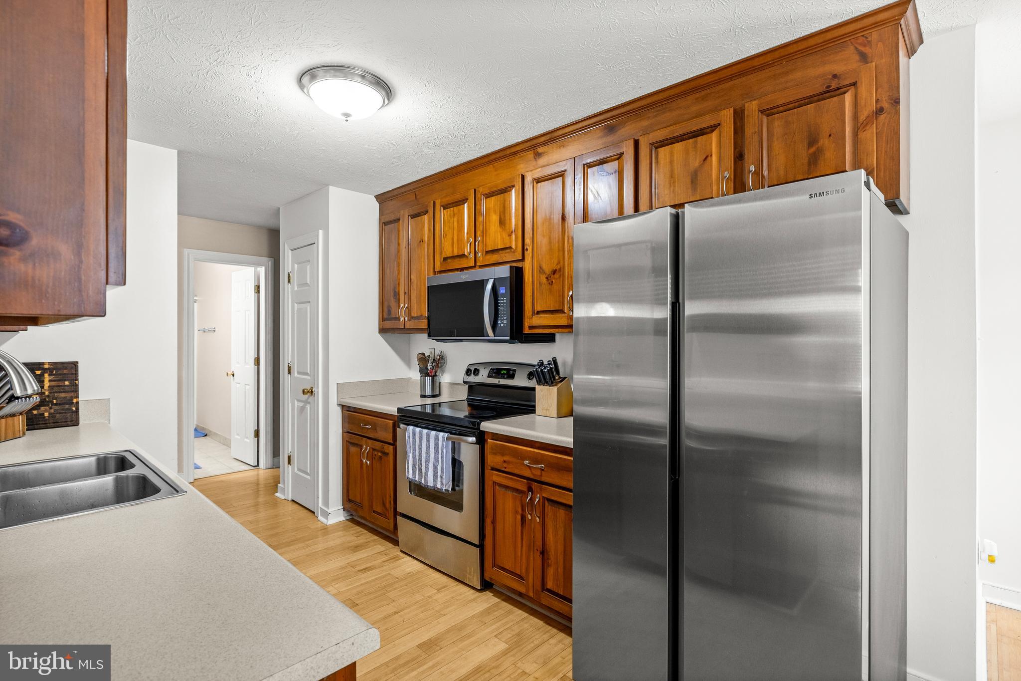 151 Deep Landing Road Tappahannock, VA 22560 - Photo 11 of 31 Electric cooking stainless steel appliances