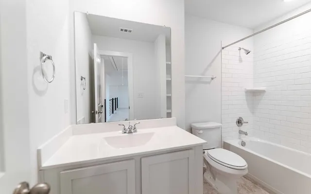 $432,816 | 117 Cougar Hl Drive, Jarrell, TX 76537