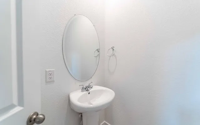 $432,816 | 117 Cougar Hl Drive, Jarrell, TX 76537