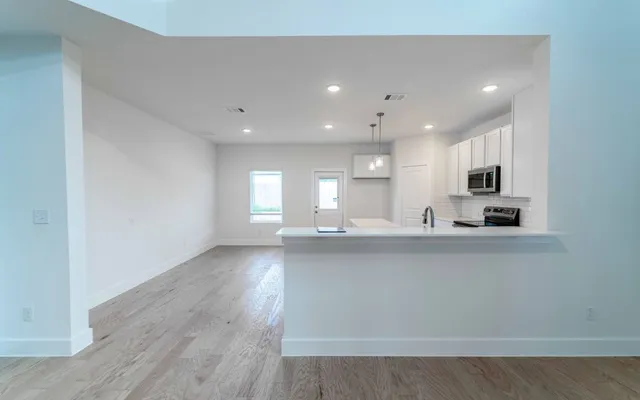 $432,816 | 117 Cougar Hl Drive, Jarrell, TX 76537