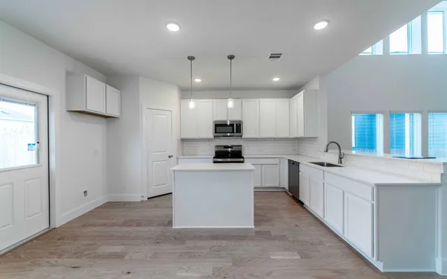 $432,816 | 117 Cougar Hl Drive, Jarrell, TX 76537