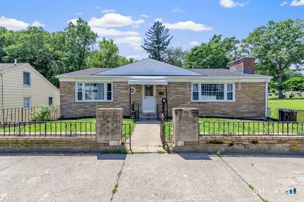 $449,000 | 50 Hawthorne Avenue, Derby, CT 06418