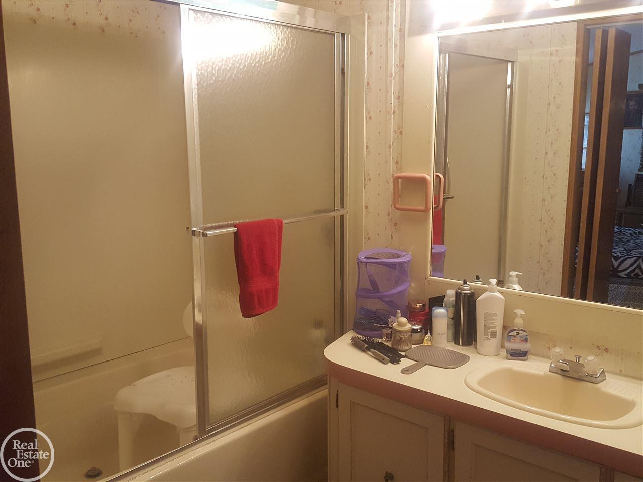 4675 Duce Road Avoca, MI 48006 - Photo 8 of 20 31300873-7.JPG