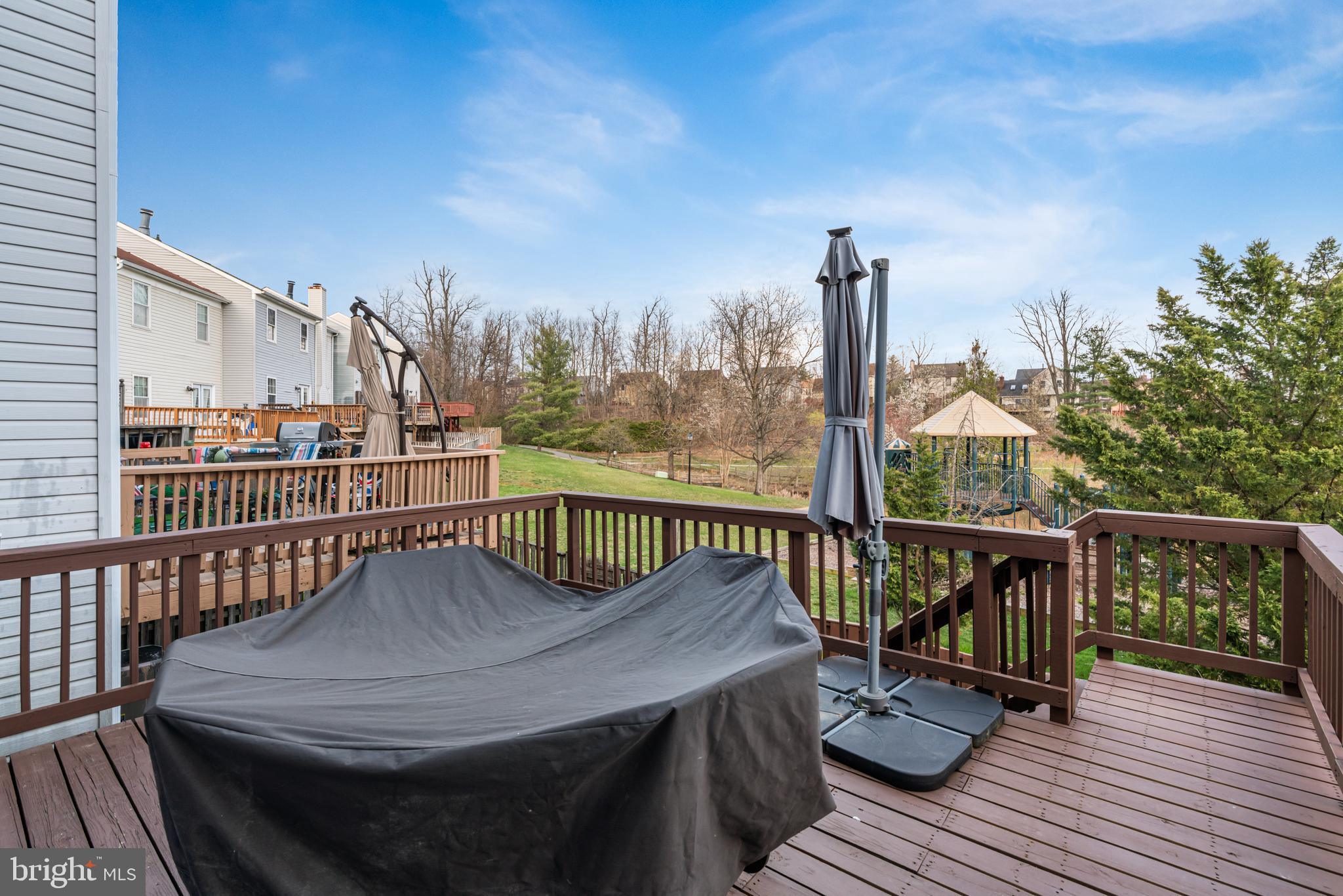 14804 McKnew Road Burtonsville, MD 20866 - Photo 22 of 23 main Level Deck