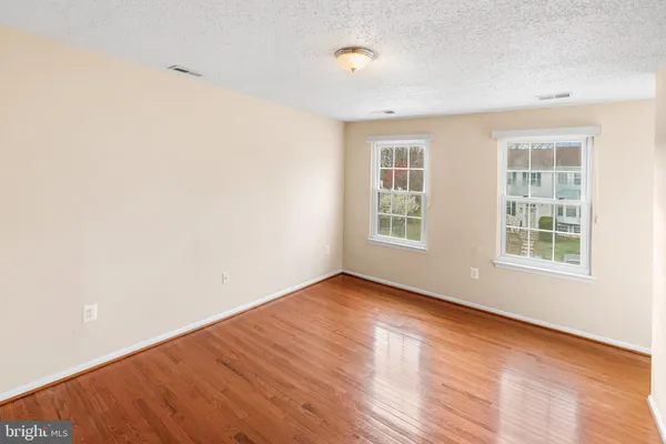 $2,700 | 14804 McKnew Road, Burtonsville, MD 20866