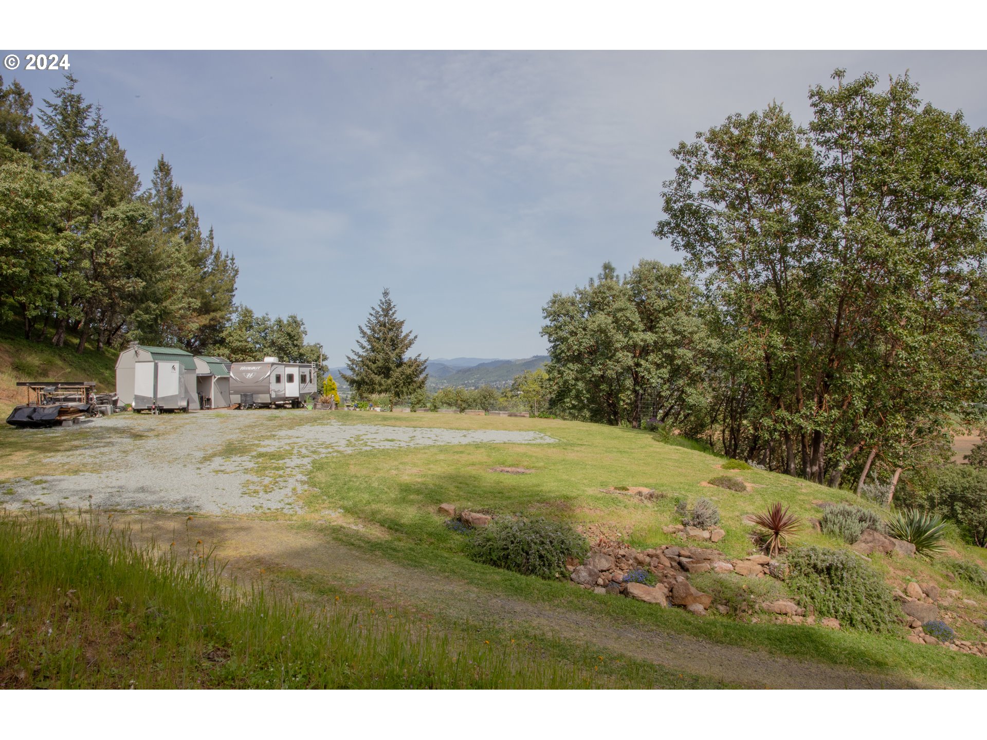 3177 Weaver Road Myrtle Creek, OR 97457 - Photo 1 of 38 Gallery Image 1