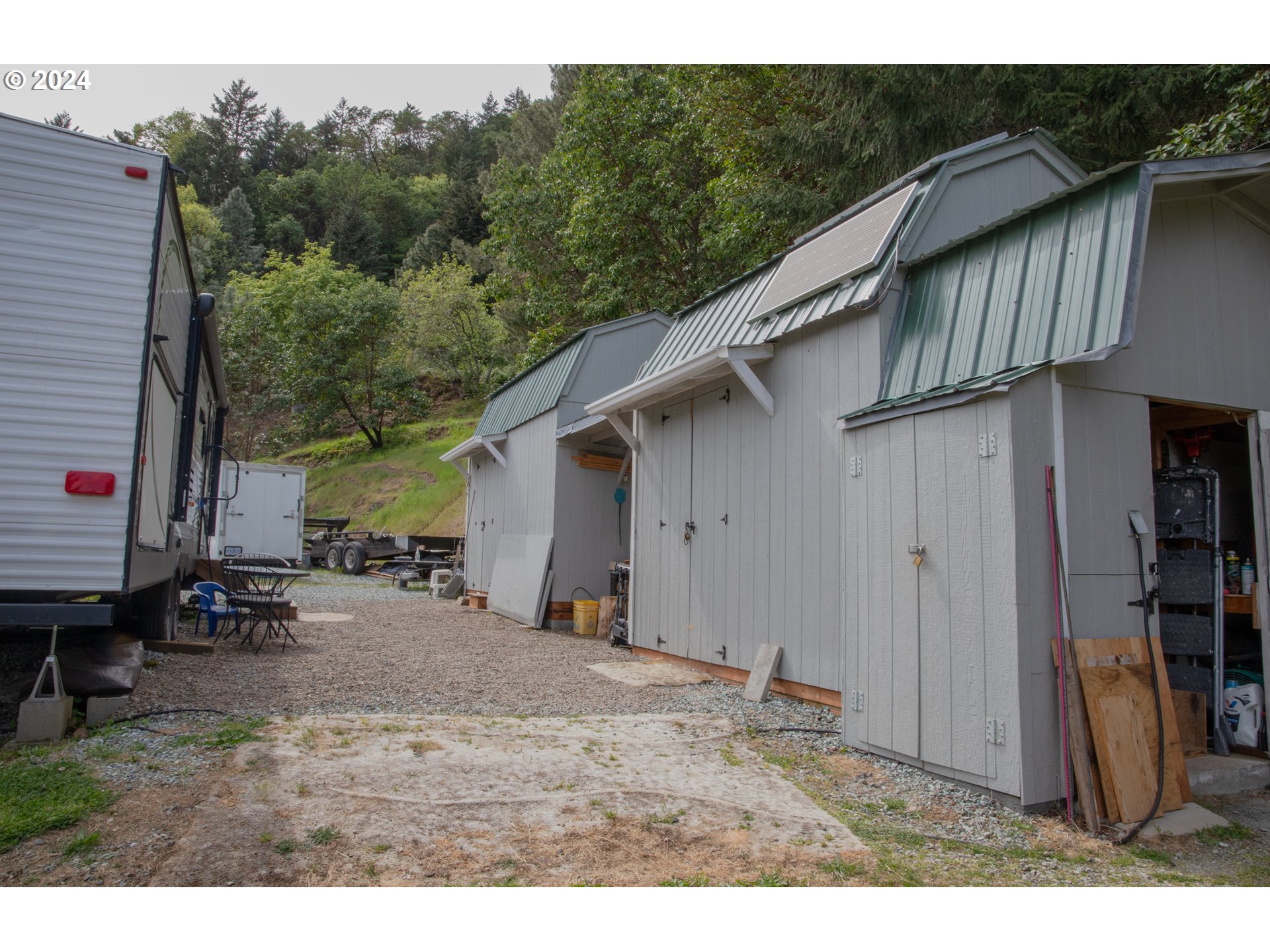 3177 Weaver Road Myrtle Creek, OR 97457 - Photo 9 of 38 Gallery Image 9