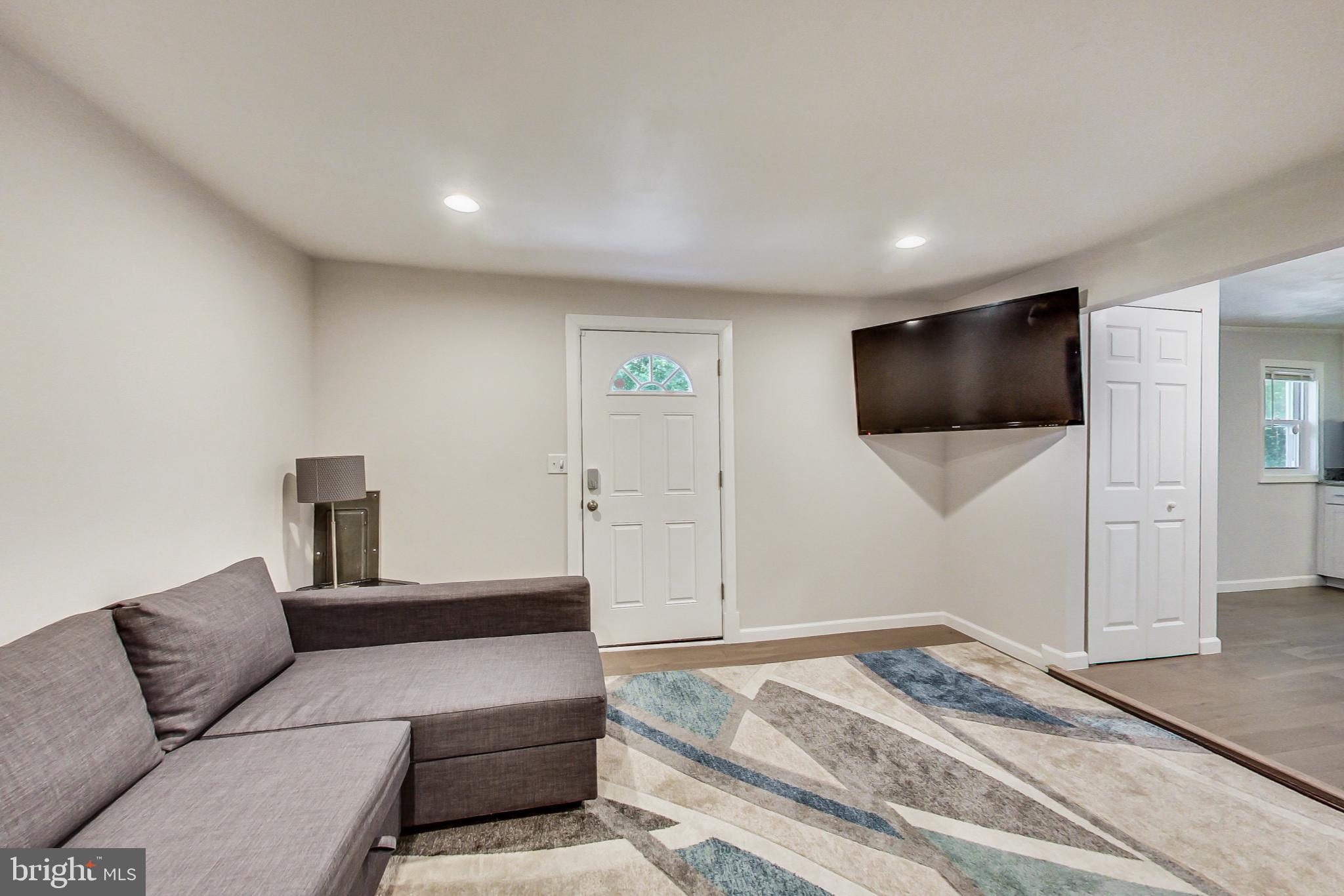 12900 Gallahan Road Clinton, MD 20735 - Photo 10 of 28 Gallery Image 10