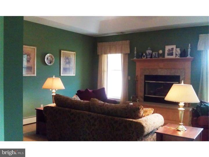619 Buck Road Pittsgrove, NJ 08318 - Photo 2 of 20 Living Room