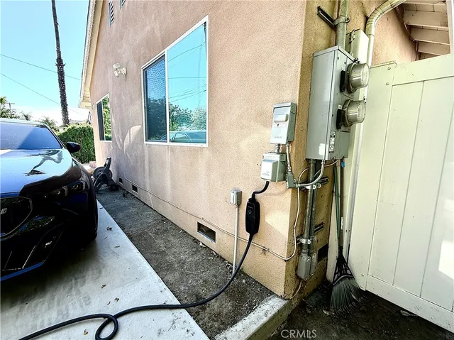 $1,399,950 | 6715-6717 Cedros Avenue, Van Nuys, CA 91405