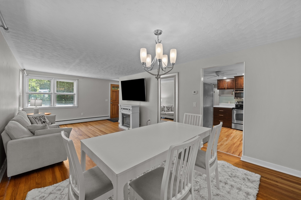 28 Greybert Lane Worcester, MA 01602 - Photo 11 of 35