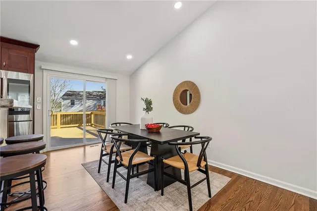 $565,000 | 10405 Meadow Crest Lane, Alpharetta, GA 30022