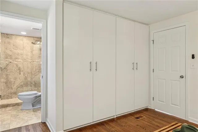 $565,000 | 10405 Meadow Crest Lane, Alpharetta, GA 30022