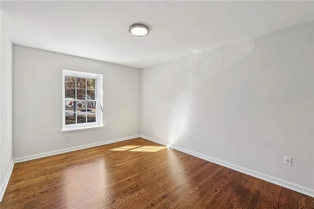 $565,000 | 10405 Meadow Crest Lane, Alpharetta, GA 30022