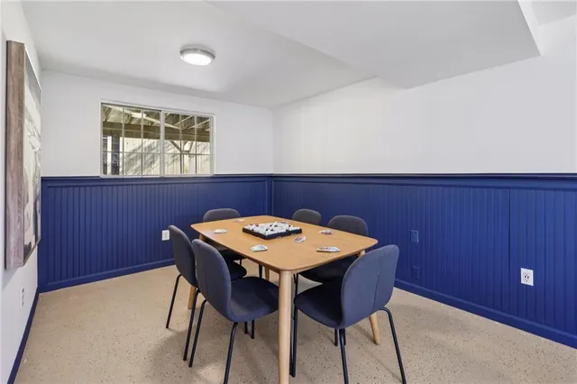 $565,000 | 10405 Meadow Crest Lane, Alpharetta, GA 30022