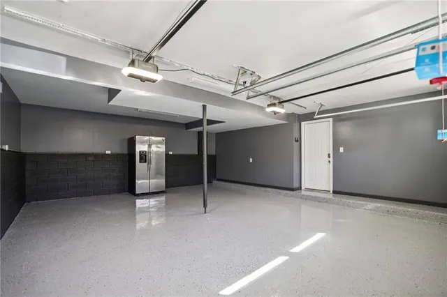 $565,000 | 10405 Meadow Crest Lane, Alpharetta, GA 30022