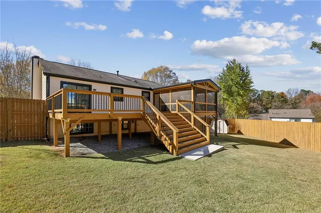 $565,000 | 10405 Meadow Crest Lane, Alpharetta, GA 30022