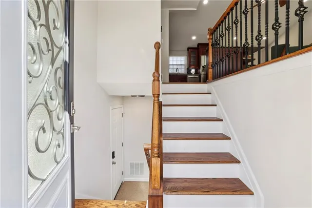 $565,000 | 10405 Meadow Crest Lane, Alpharetta, GA 30022