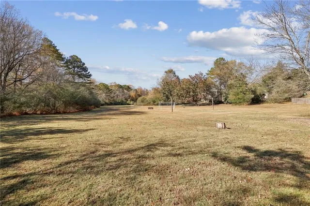 $565,000 | 10405 Meadow Crest Lane, Alpharetta, GA 30022