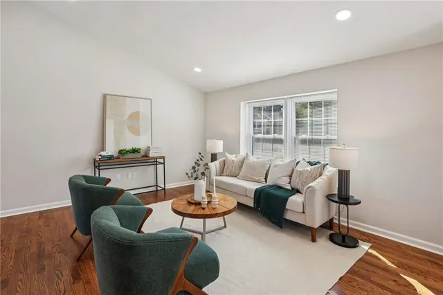 $565,000 | 10405 Meadow Crest Lane, Alpharetta, GA 30022