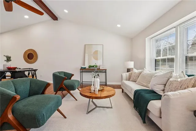 $565,000 | 10405 Meadow Crest Lane, Alpharetta, GA 30022