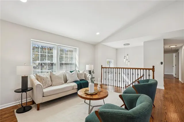 $565,000 | 10405 Meadow Crest Lane, Alpharetta, GA 30022