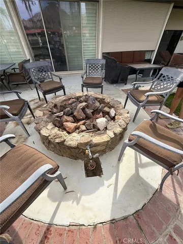 a view of a house with a big yard