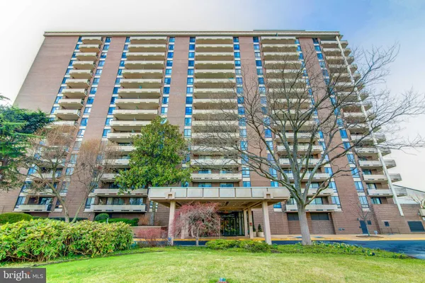 $3,200 | 1800 Old Meadow Road, Unit 1510, McLean, VA 22102