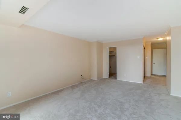 $3,200 | 1800 Old Meadow Road, Unit 1510, McLean, VA 22102