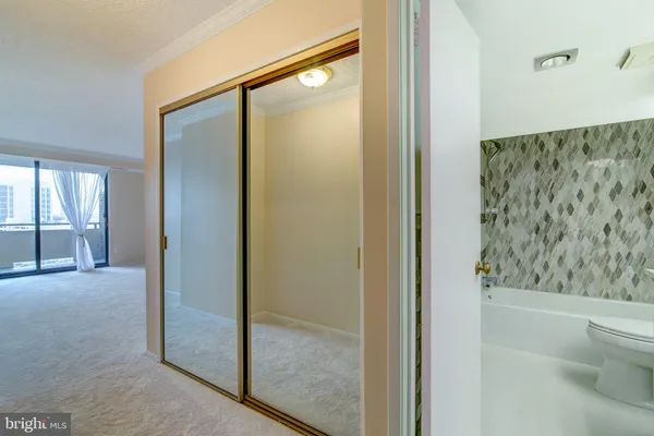 $3,200 | 1800 Old Meadow Road, Unit 1510, McLean, VA 22102