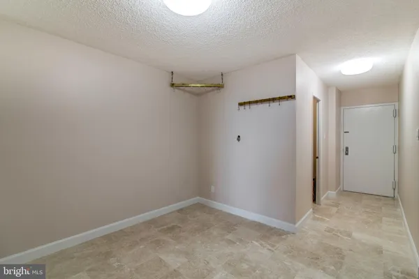 $3,200 | 1800 Old Meadow Road, Unit 1510, McLean, VA 22102