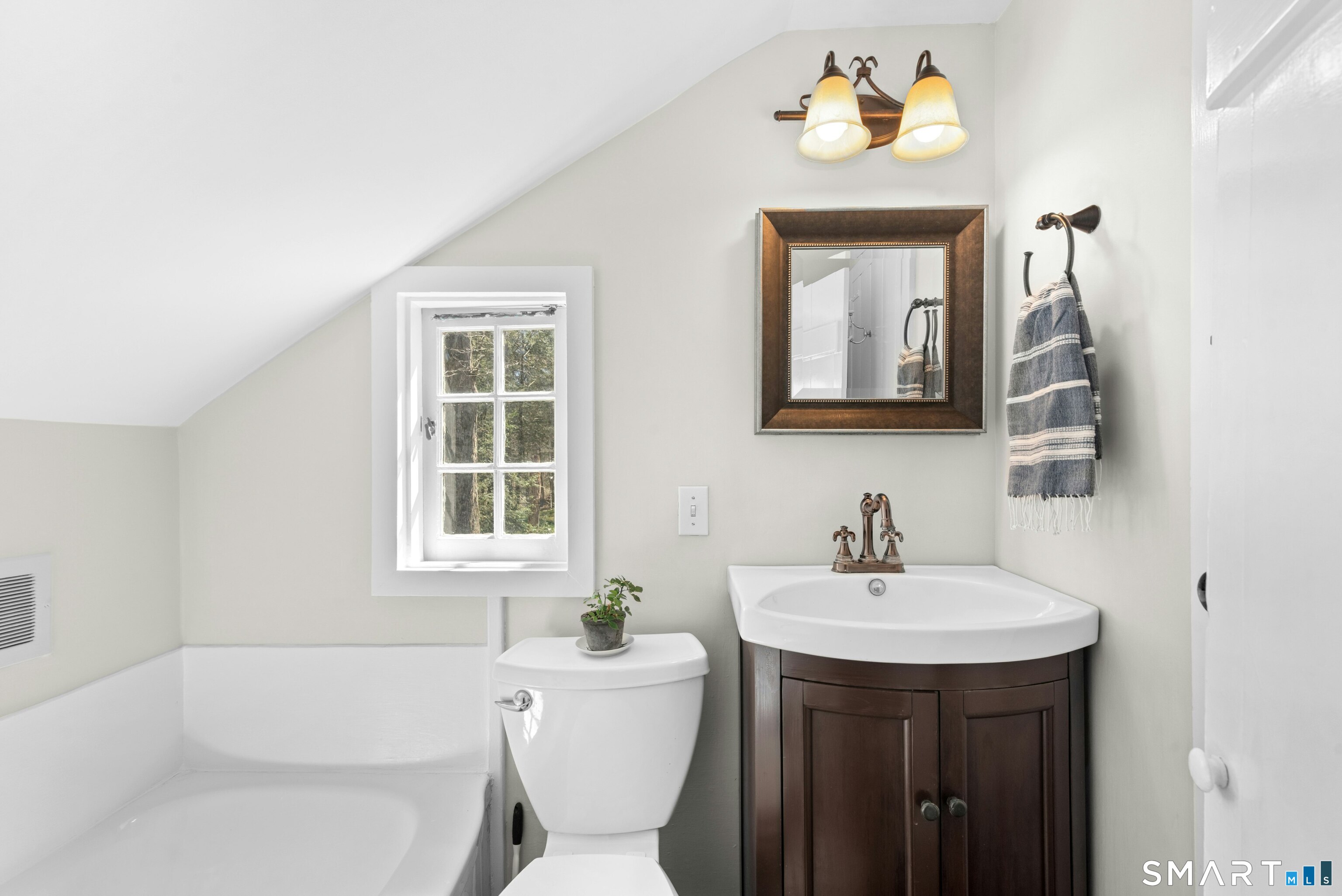 149 Wolfpit Road Wilton, CT 06897 - Photo 27 of 39