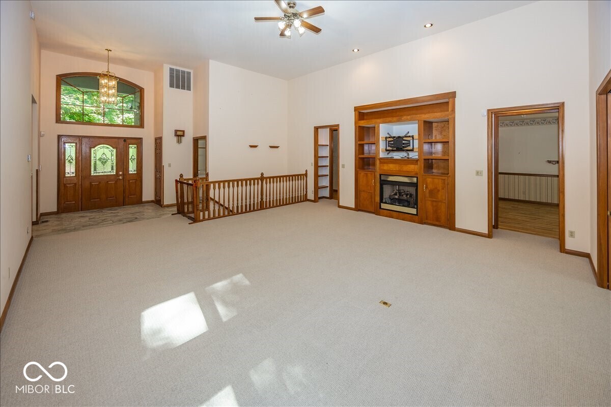 1663 Walnut Trace Greenfield, IN 46140 - Photo 4 of 35