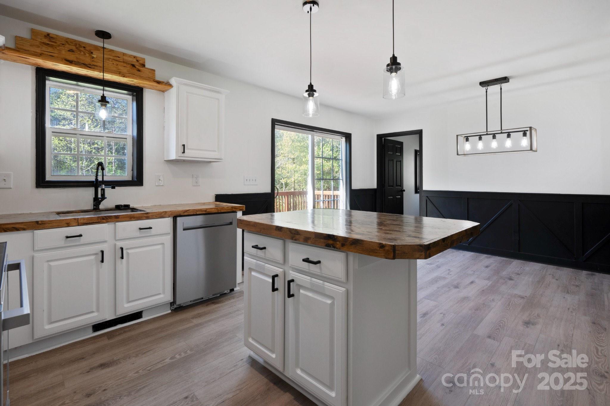 1600 Carson Road Pilot Mountain, NC 27041 - Photo 11 of 36 Gallery Image 11