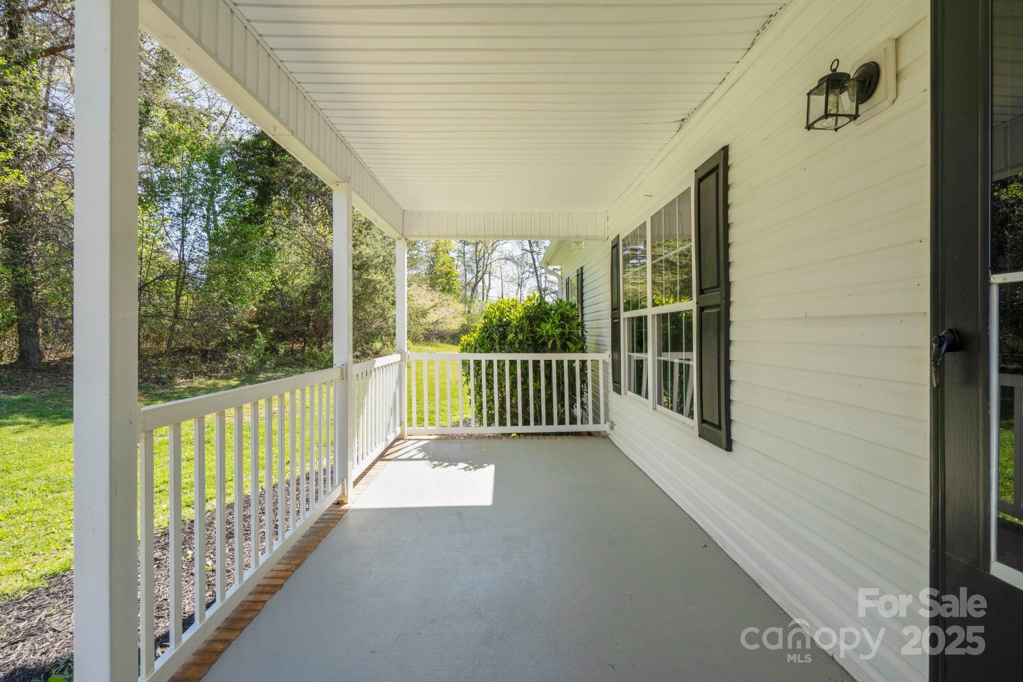 1600 Carson Road Pilot Mountain, NC 27041 - Photo 4 of 36 Gallery Image 4