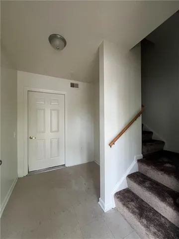 $1,081 | 809 3rd Street, Clairton, PA 15025