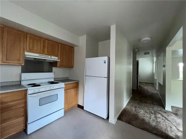 $1,081 | 809 3rd Street, Clairton, PA 15025