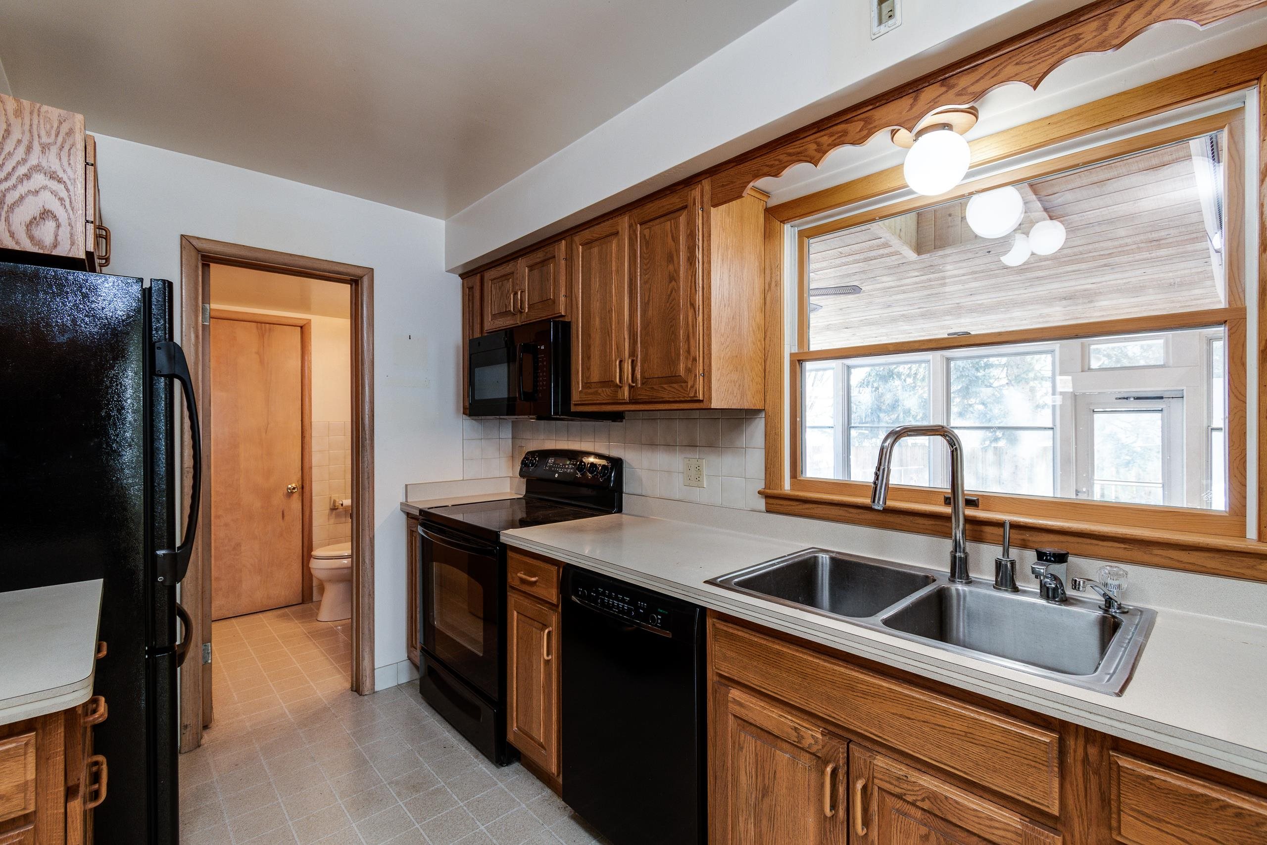 4125 Meyer Avenue Madison, WI 53711 - Photo 11 of 45