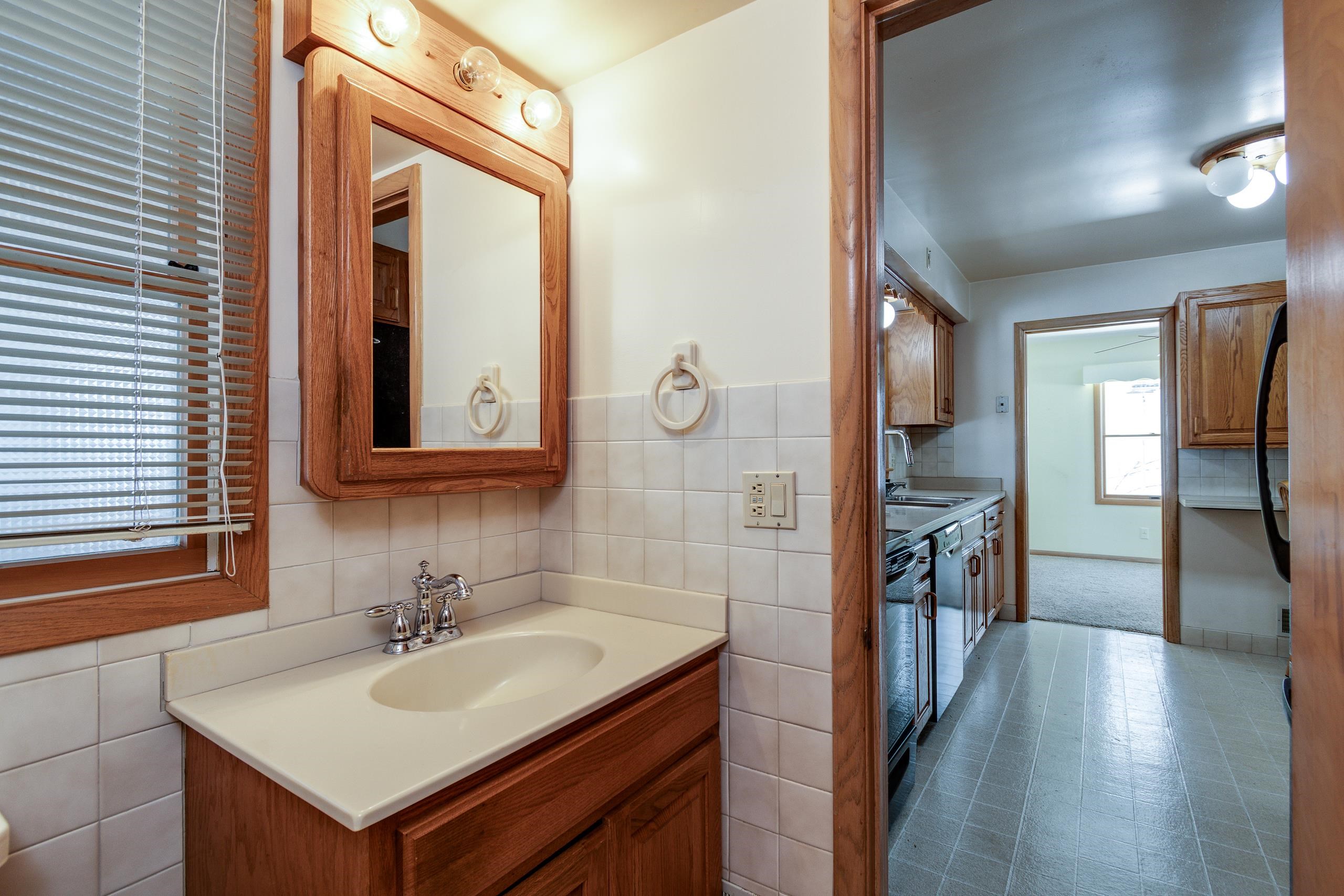 4125 Meyer Avenue Madison, WI 53711 - Photo 13 of 45