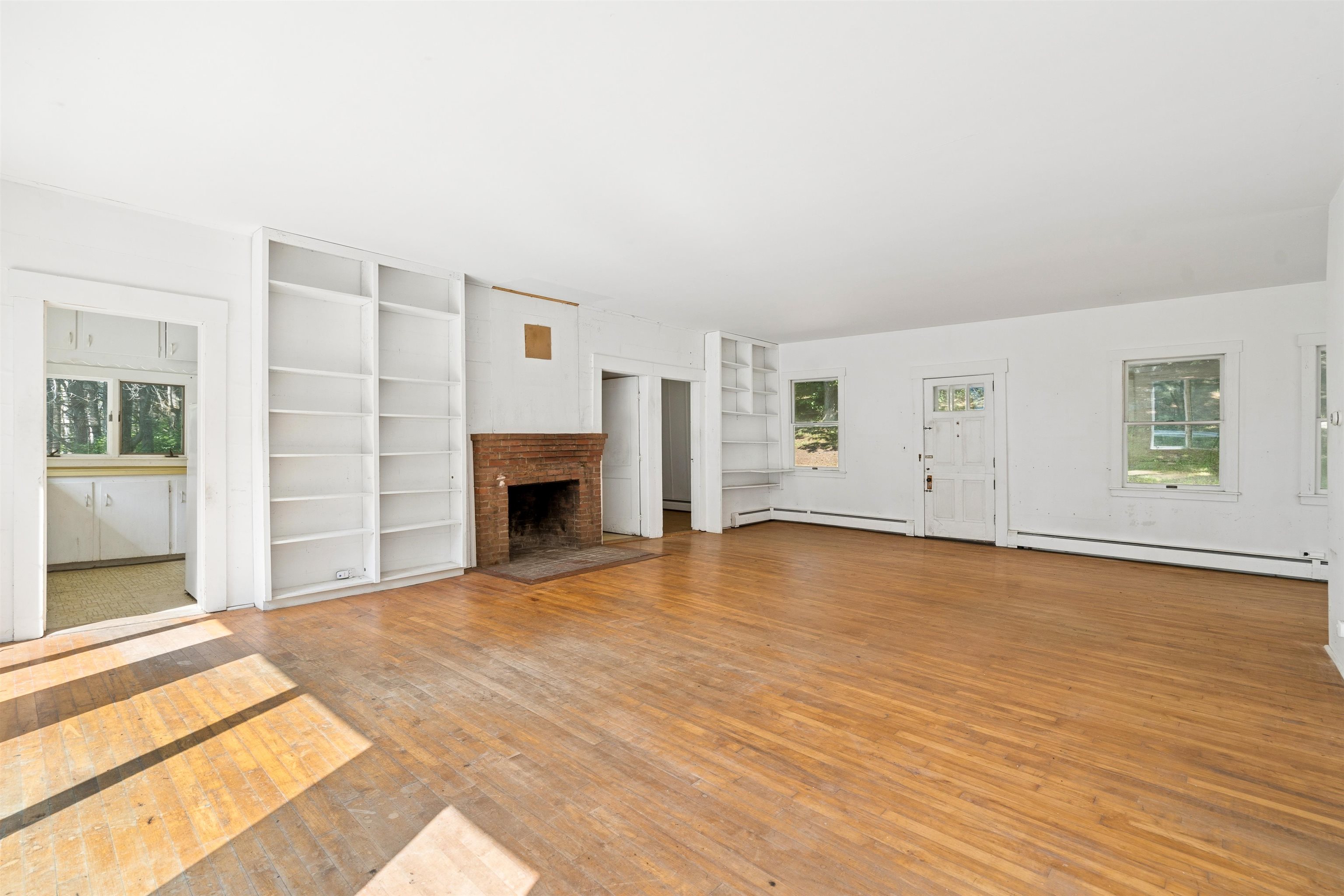 399 Academy Road Thetford, VT 05075 - Photo 5 of 22