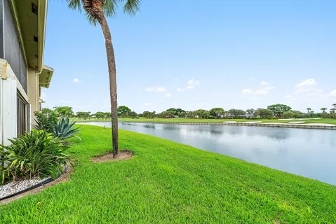 $279,900 | 23 Eastgate Drive, Unit C, Boynton Beach, FL 33436
