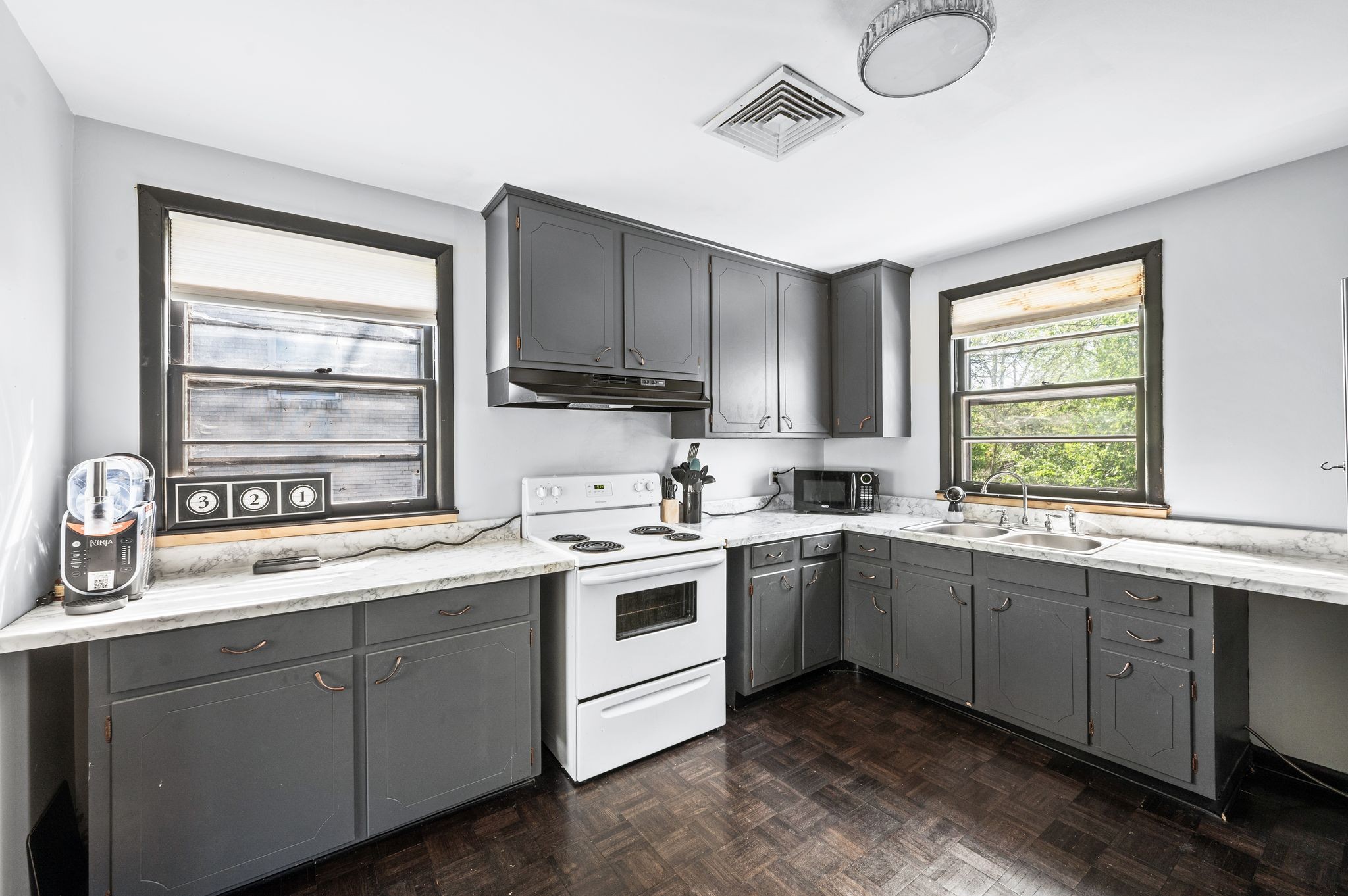 3261 Hinkle Drive Nashville, TN 37218 - Photo 11 of 39