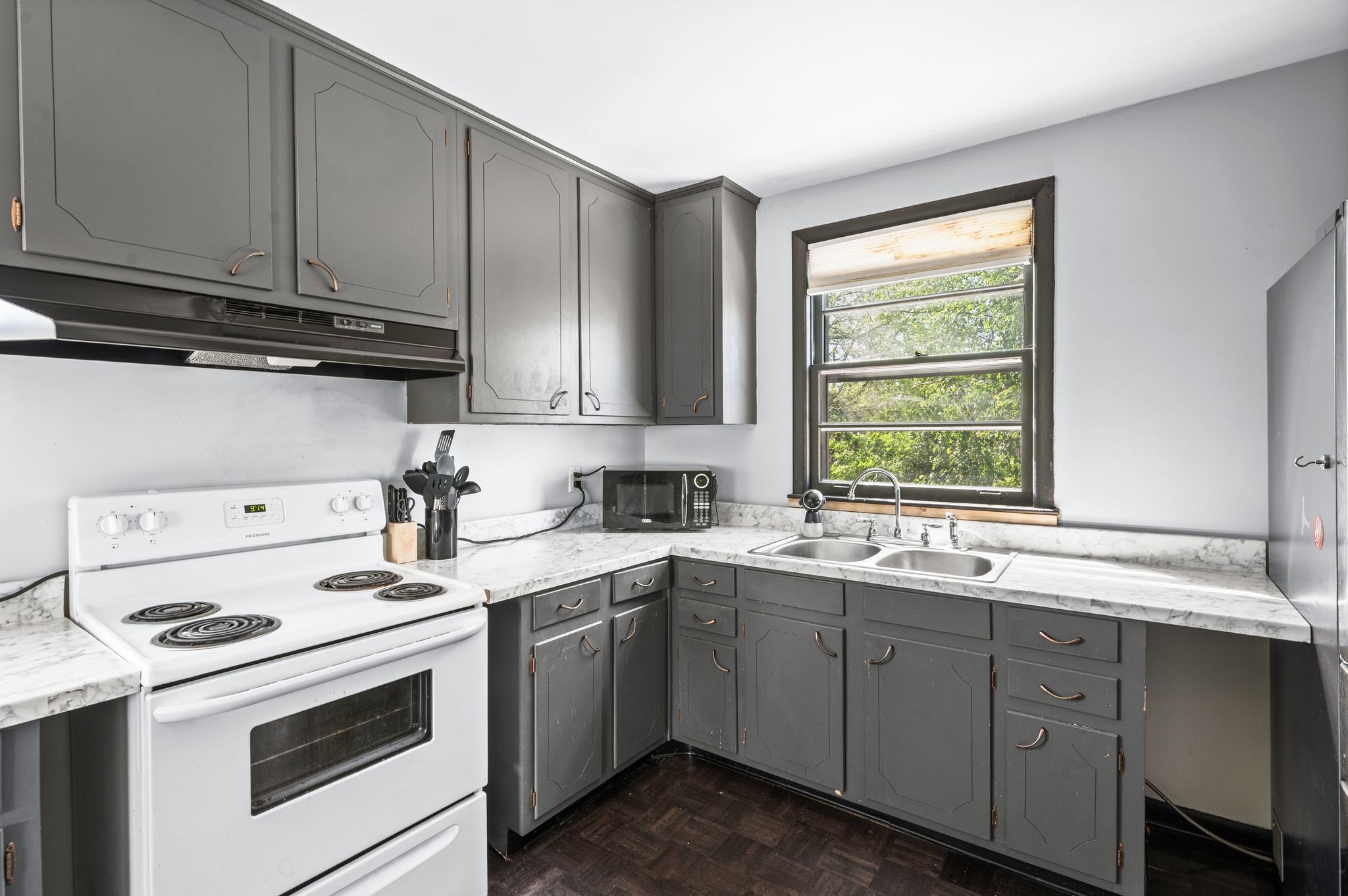 3261 Hinkle Drive Nashville, TN 37218 - Photo 12 of 39