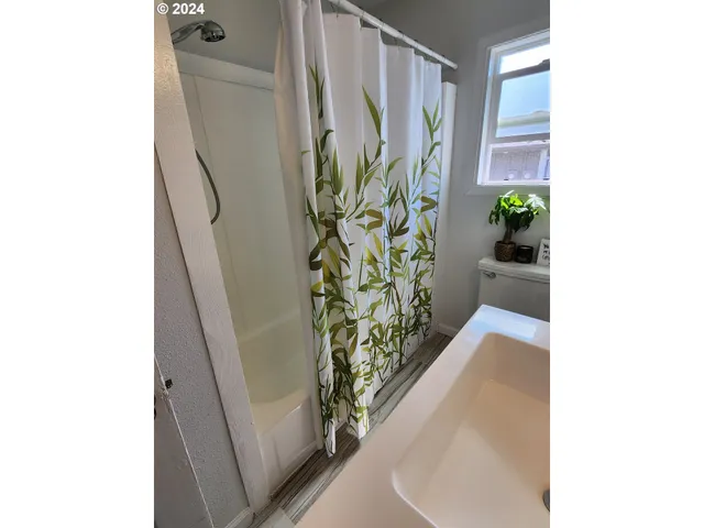 $424,000 | 29840 Mary Street, Gold Beach, OR 97444