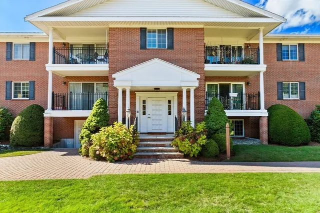 $499,900 | 5 April, Unit 12, Lexington, MA 02421